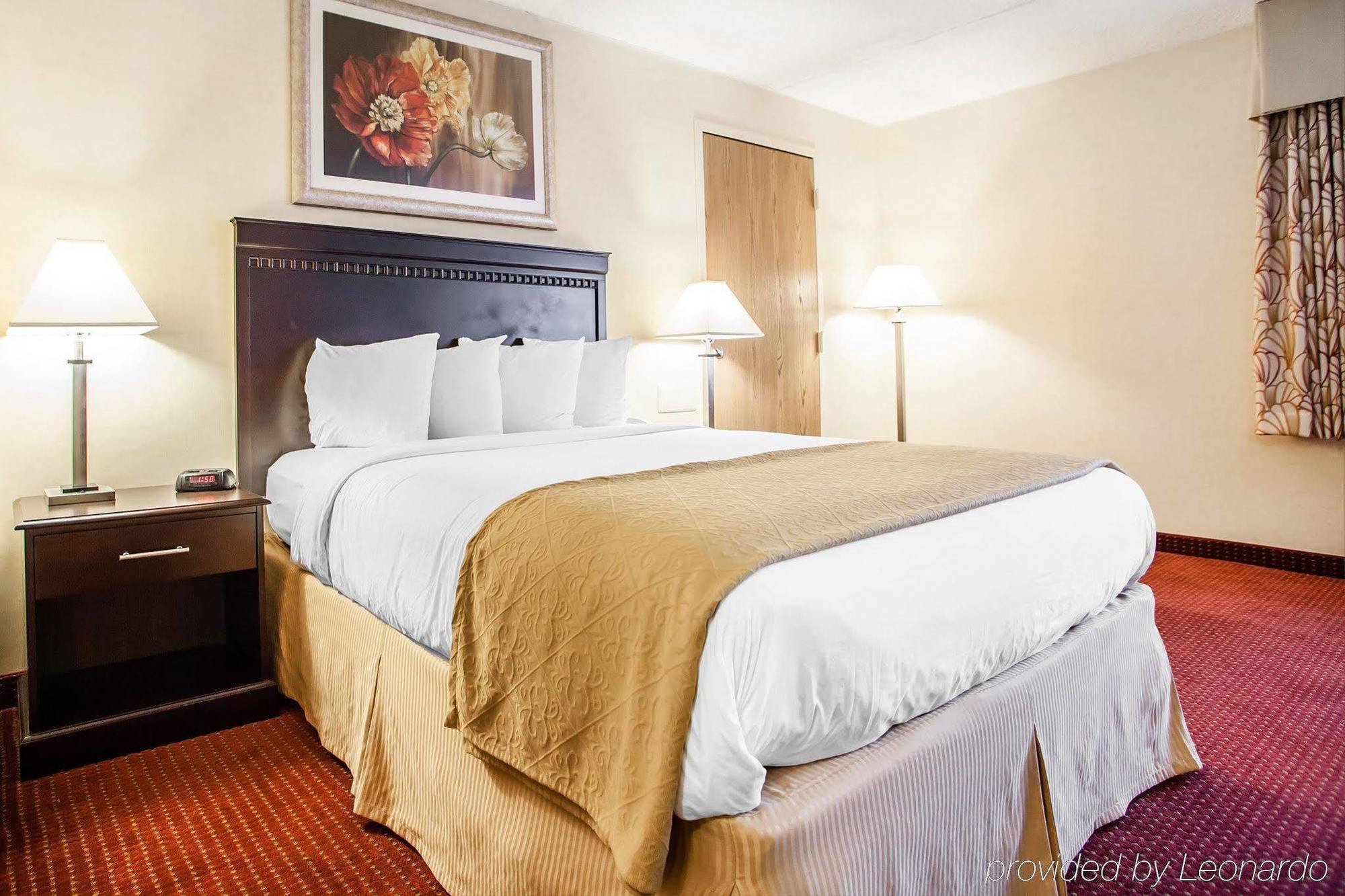 Red Roof Inn & Suites Mt Holly - Mcguire Afb Westampton Exterior foto